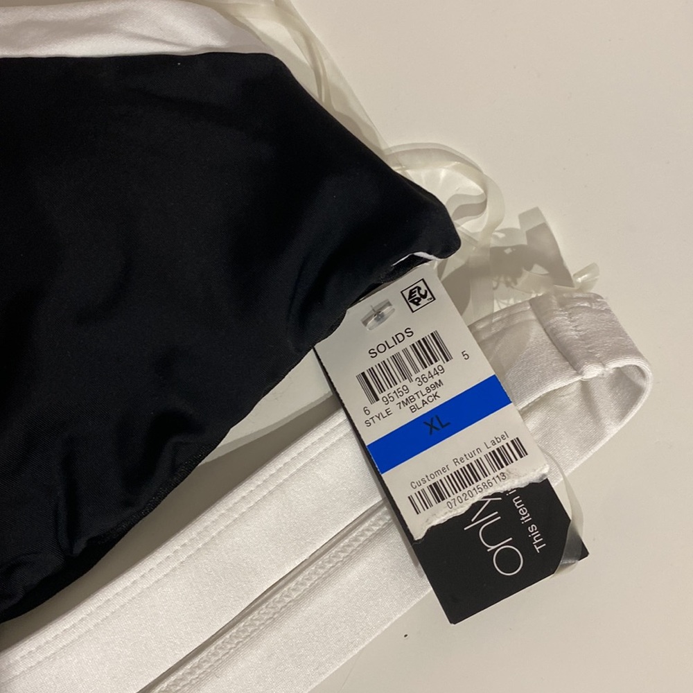 🆕Bar III Colorblock Cutout Bikini Top, Size XL - Picture 4 of 5